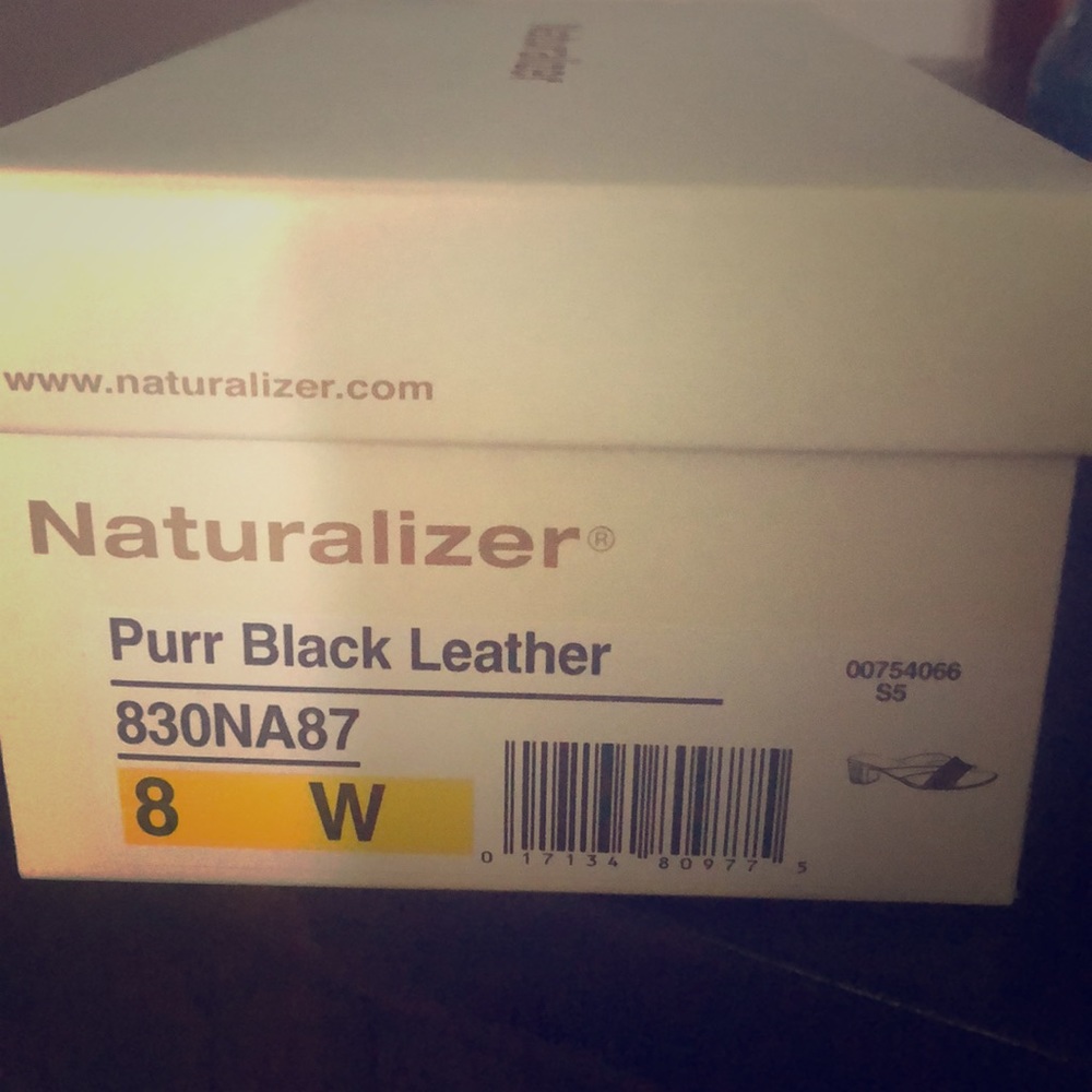 Naturalizer Purr Black Leather slip on shoes